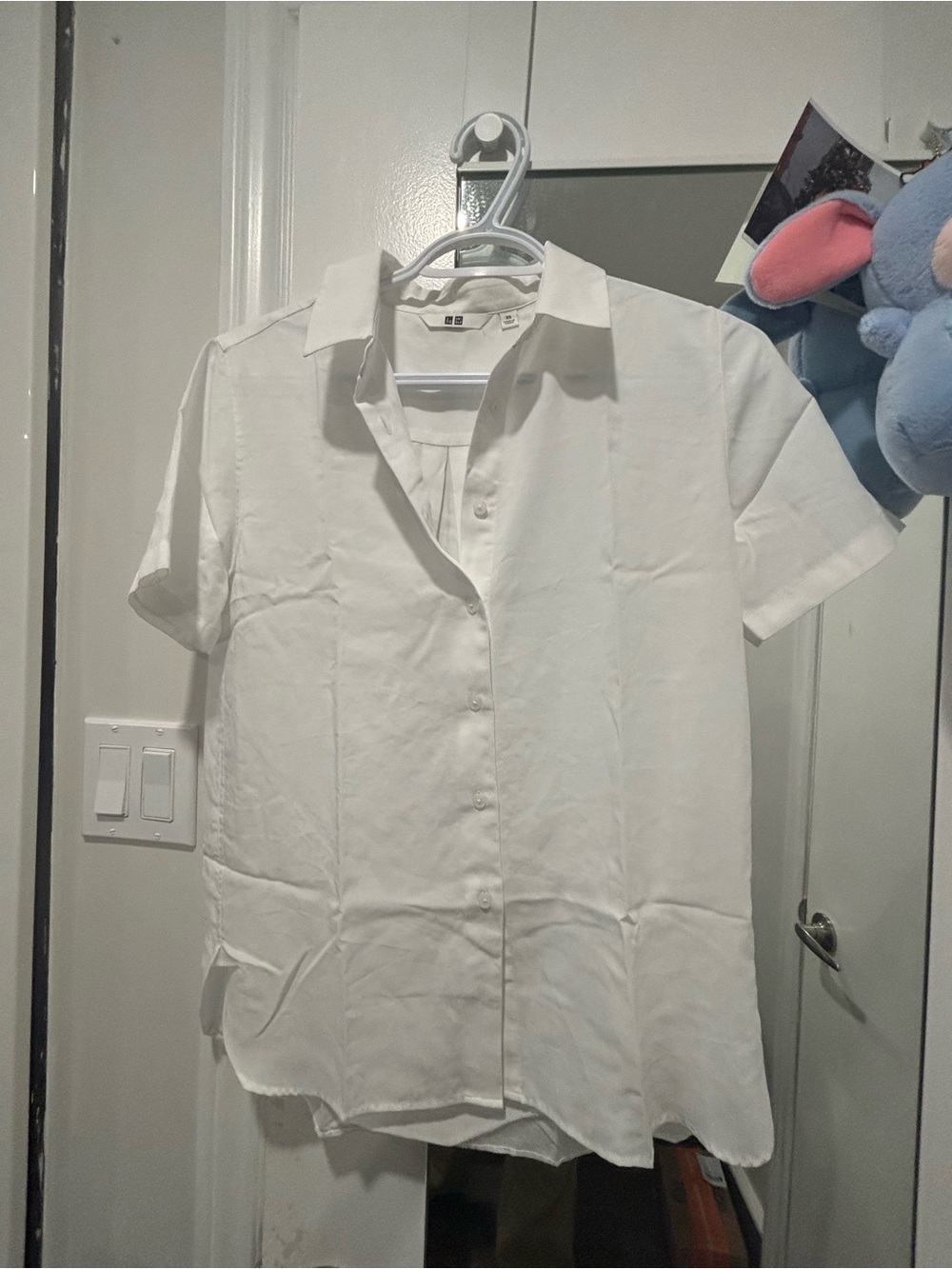 Uniqlo White Short-Sleeve Button-Down Shirt